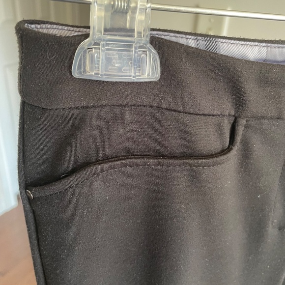Black Pants - Jones New York Petite size 4 - Picture 2 of 8